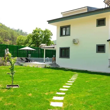 Askin Villa *